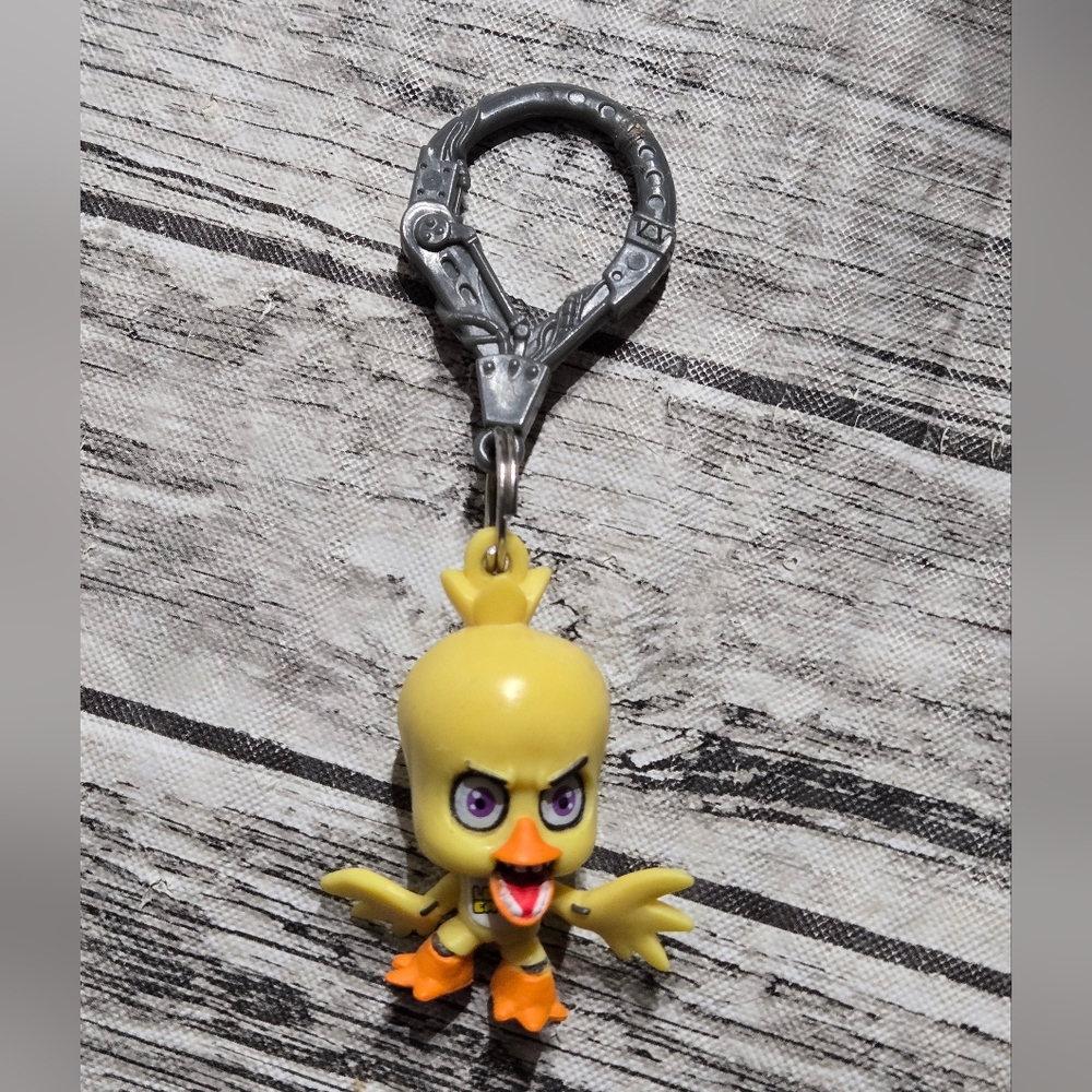 Five Nights At Freddys FNAF Hangers Bag Clip Chica Blind Bag Figure EUC